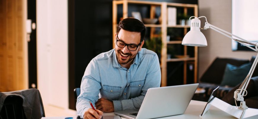 komfortnye usloviya dlya raboty v domashnem ofise